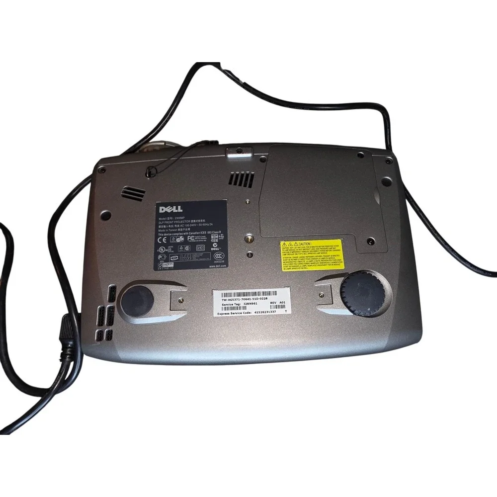Dell 2300MP DLP Projector Lumens Home Theater Desktop with carry case and remote